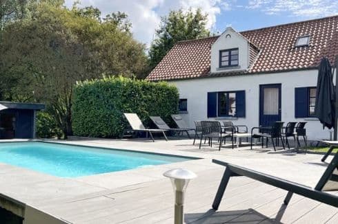 Villa belge avec combles sous toiture en pente
